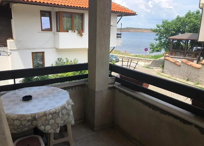 Liliya Созополь