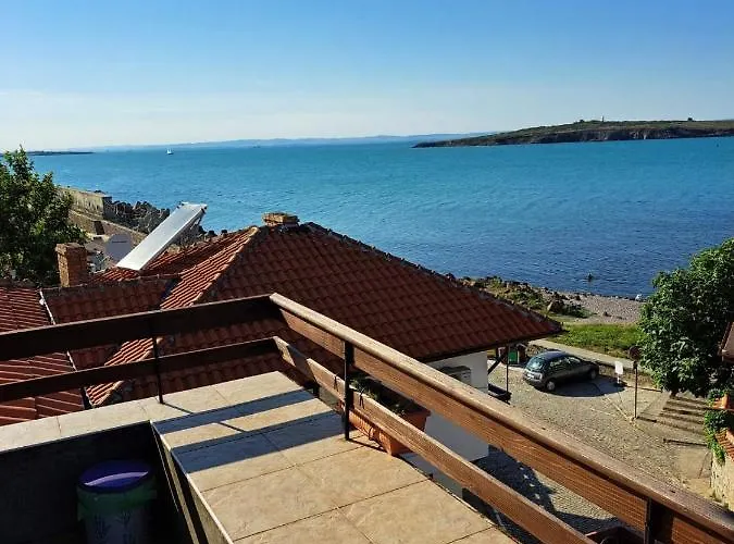 Дом отдыха Liliya Созополь