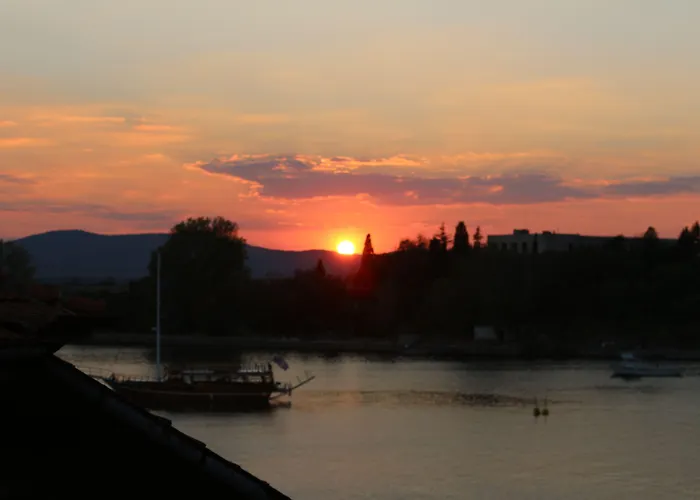 Дом отдыха Liliya Созополь