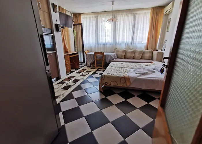 Liliya Дом отдыха Созополь