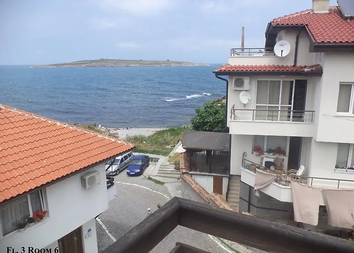 Liliya Созополь