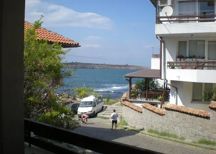 Liliya Созополь