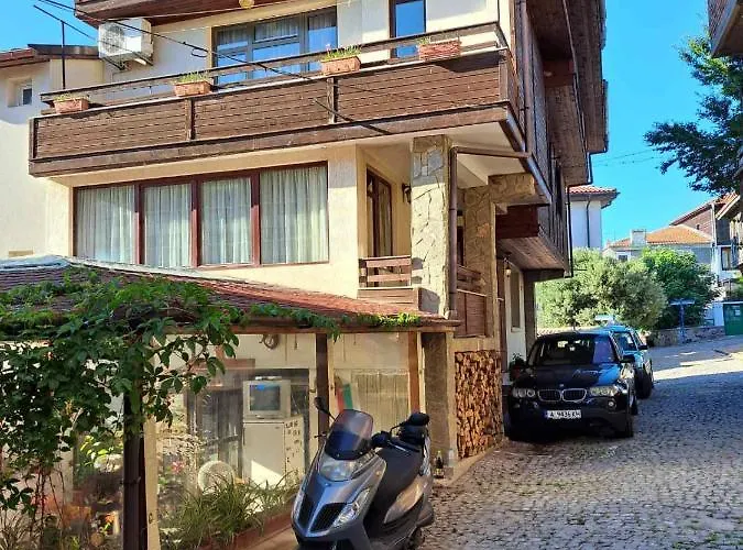 Ваканционна къща лилия Созопол