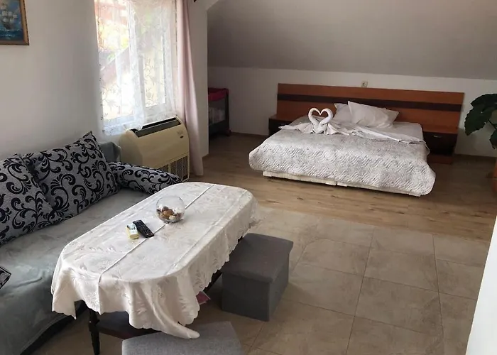 Ваканционна къща лилия Созопол