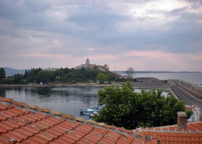 Ваканционна къща лилия